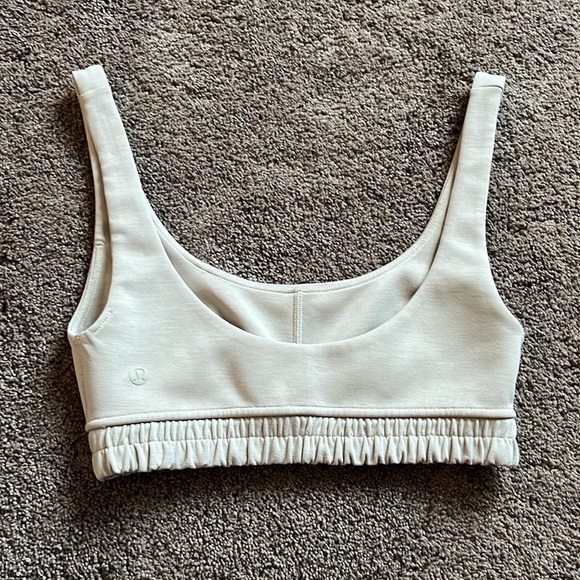 lululemon Softstrem Scoop-Neck Bra B/C Cup Size 4 Mojave Tan - Picture 3 of 7
